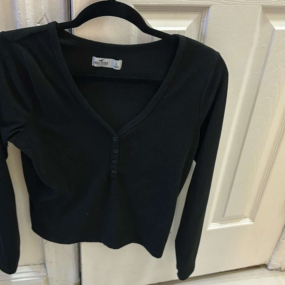 Black Hollister top
